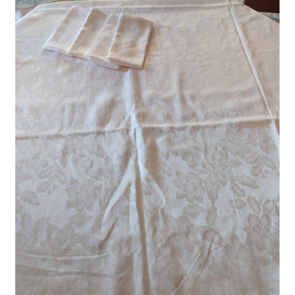 White Damask Christmas Poinsettia Tablecloth w/4 Napkins Oblong 80x58